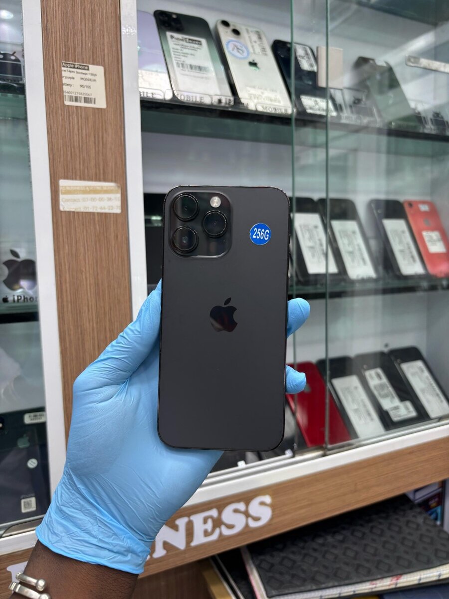 14 pro max 256giga quasi neuf