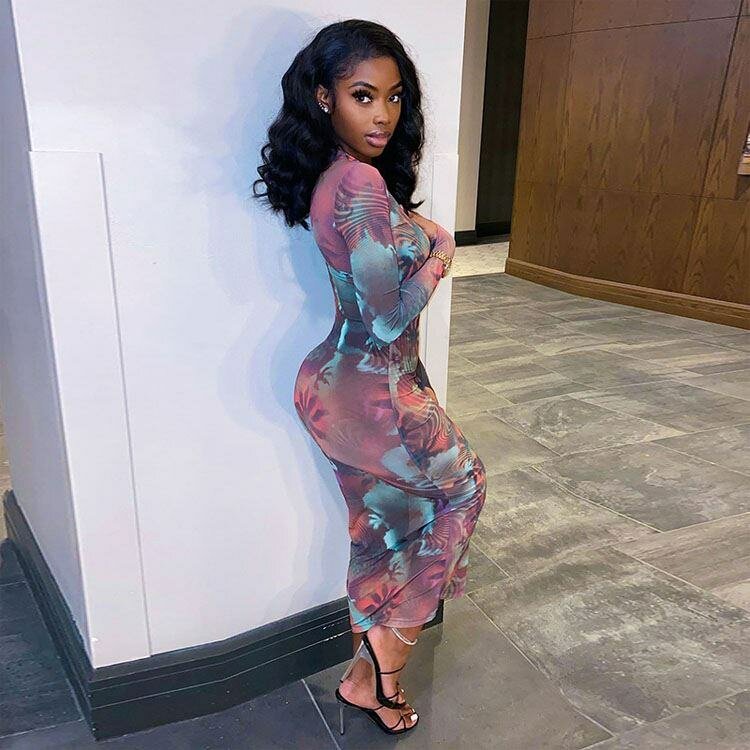 Robe moulante à motifs floraux