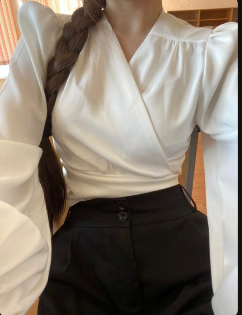 На выпускном одела и все