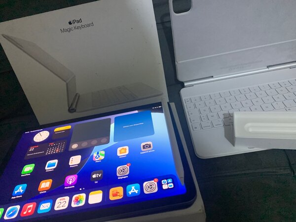 iPad Air 256G Magic Keyboard