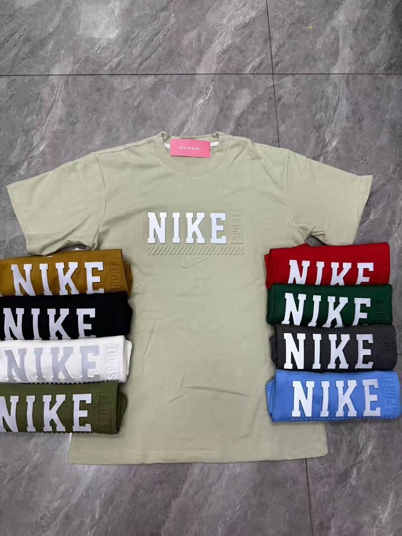 T-shirts de marque tendance