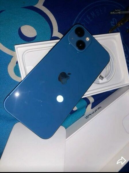 iPhone bleu dernière génération