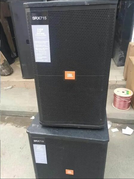 Enceinte Puissante SRX715