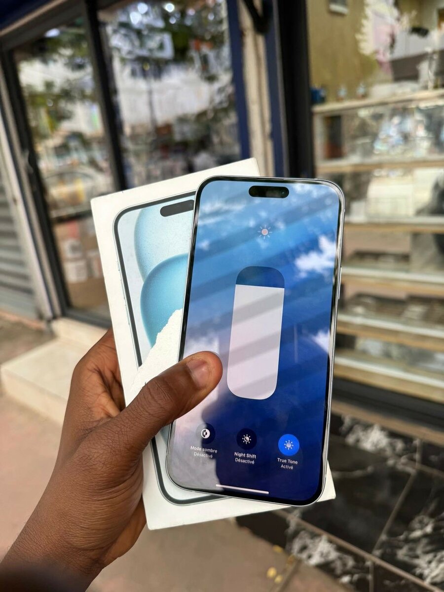 iPhone 15 Plus 128go quasi neuf