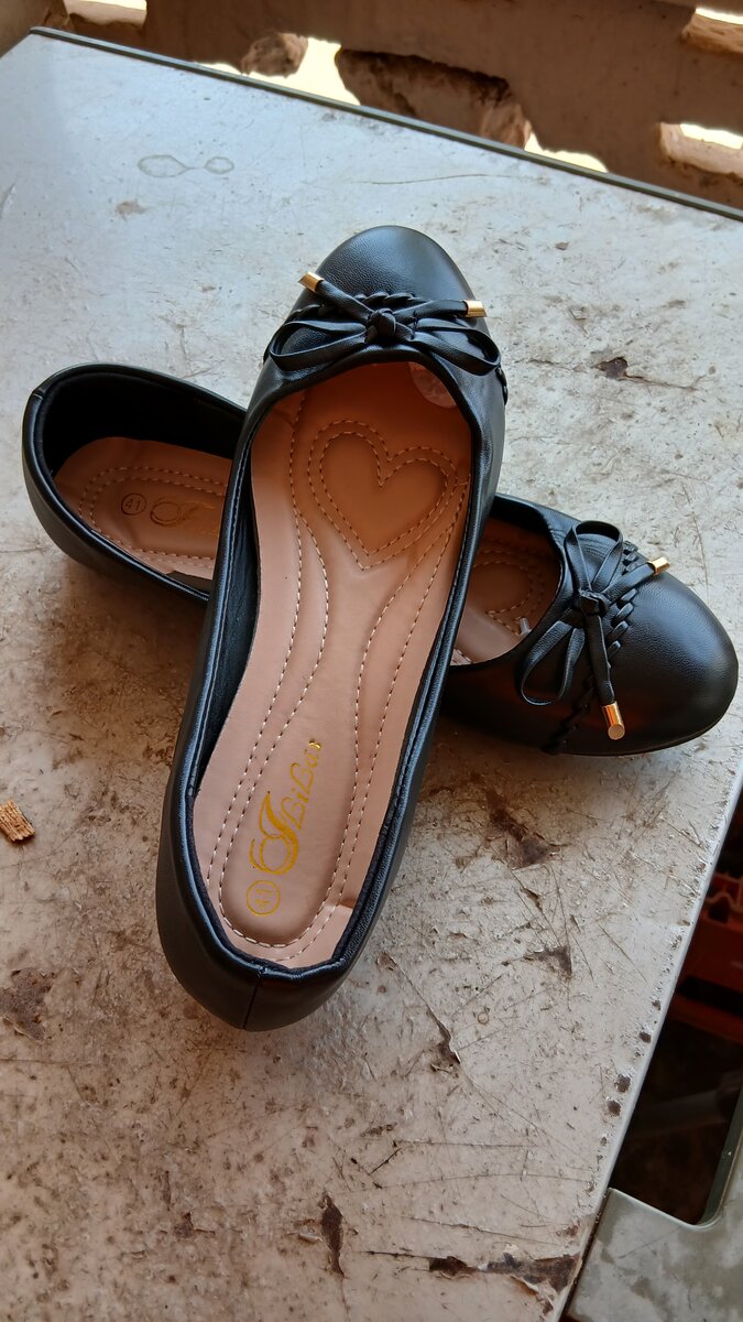 Flat shoes for ladies