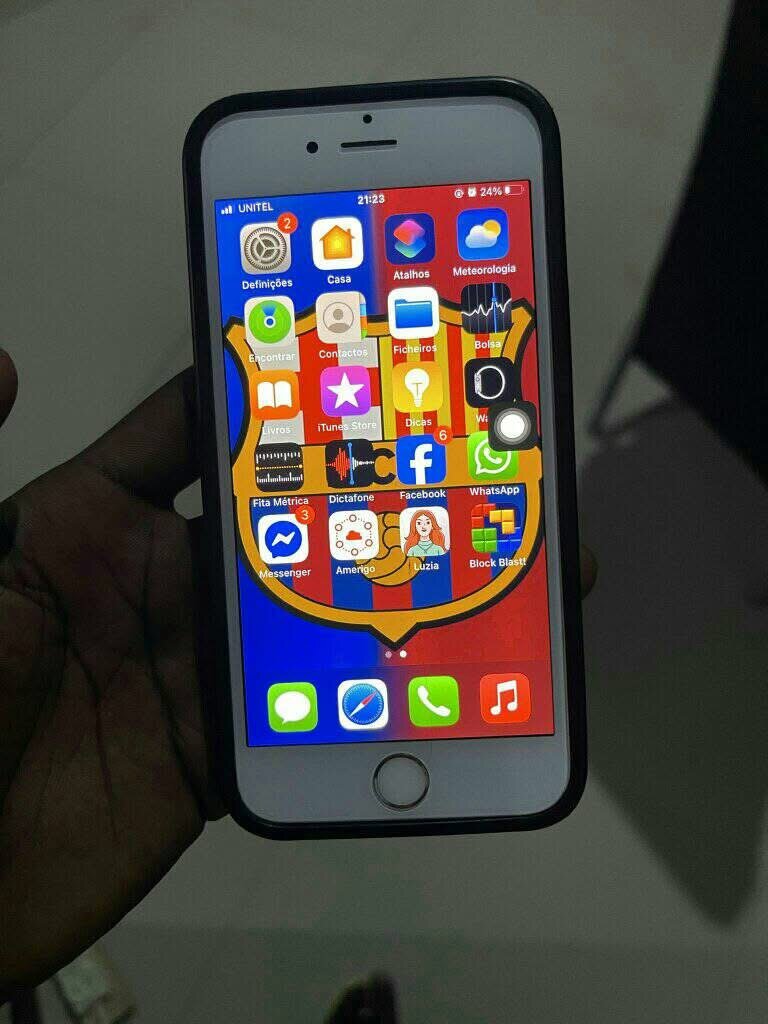 iPhone 6s avec étui