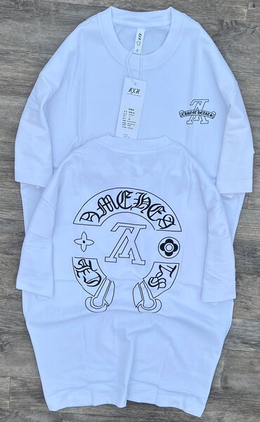 T-shirt blanche oversize graphique