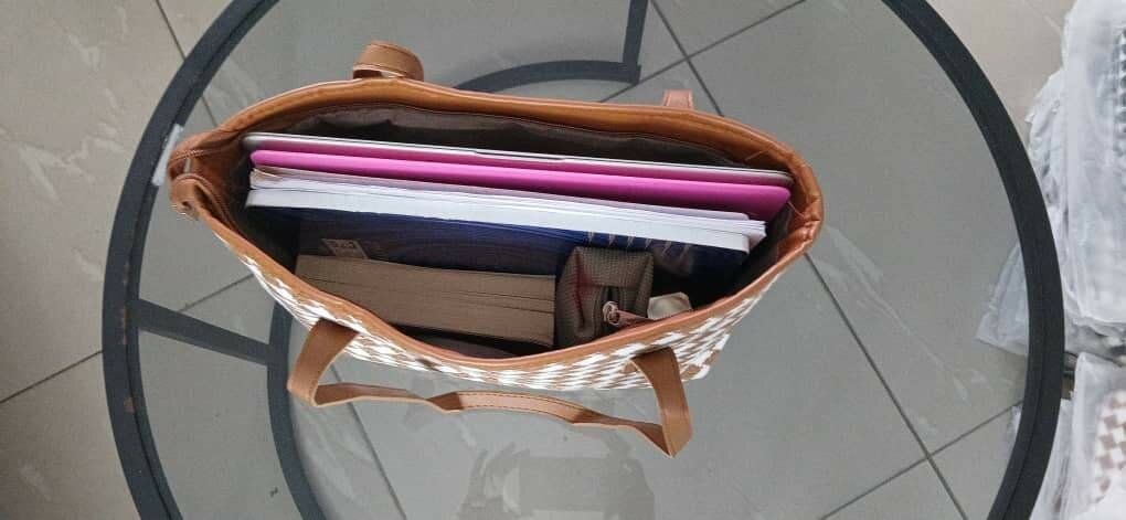 Sac caba... Sac fourre tout... Sac étudiante