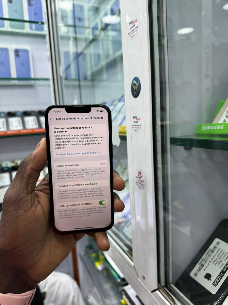 13 simple 128 Go couleur noire