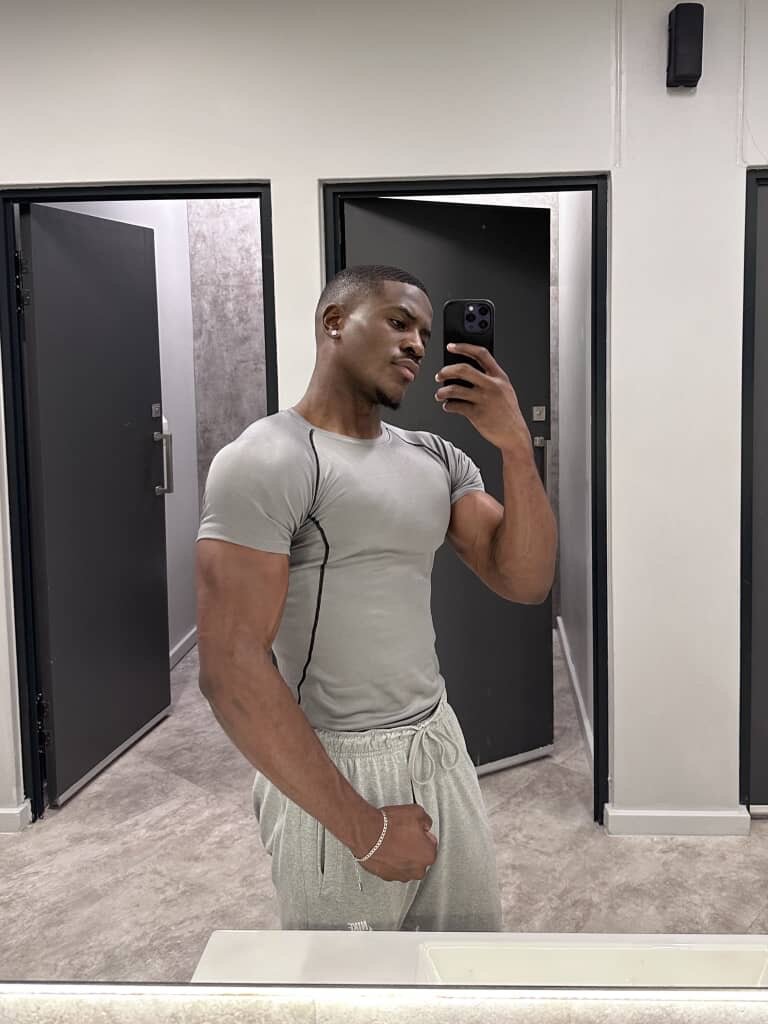 T-shirt sportif ajusté homme