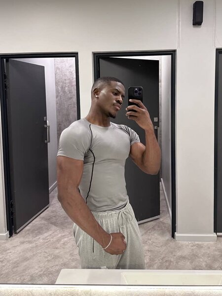 T-shirt sportif ajusté homme