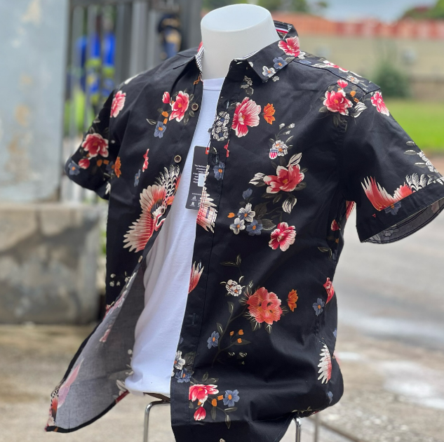 Short-sleeved semi-smart/casual shirts now in stock!