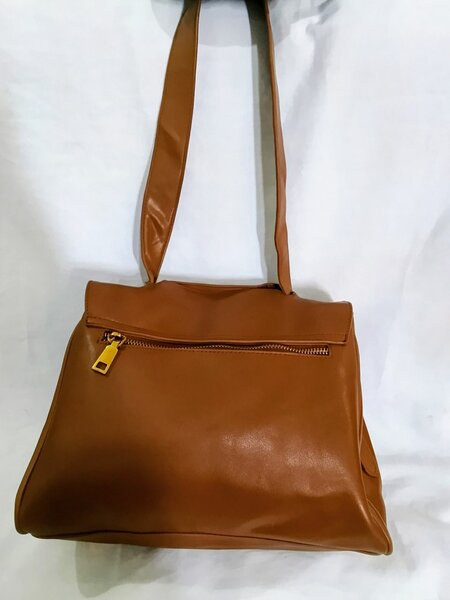 Sac à main élégant en cuir