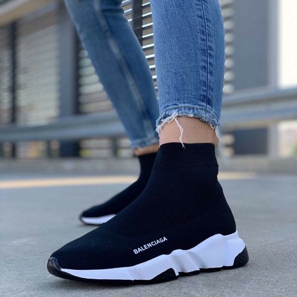 Balenciaga sports runner