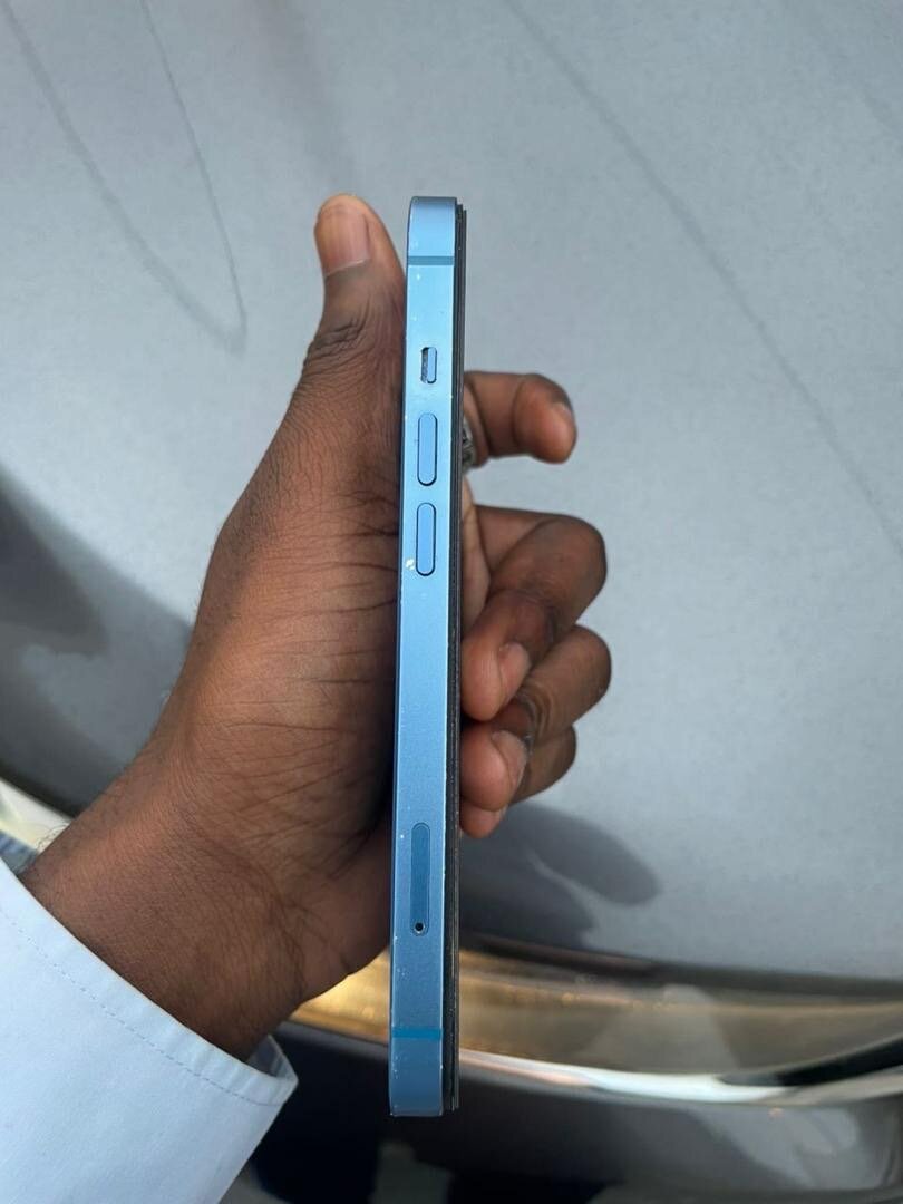 iPhone 13 bleu