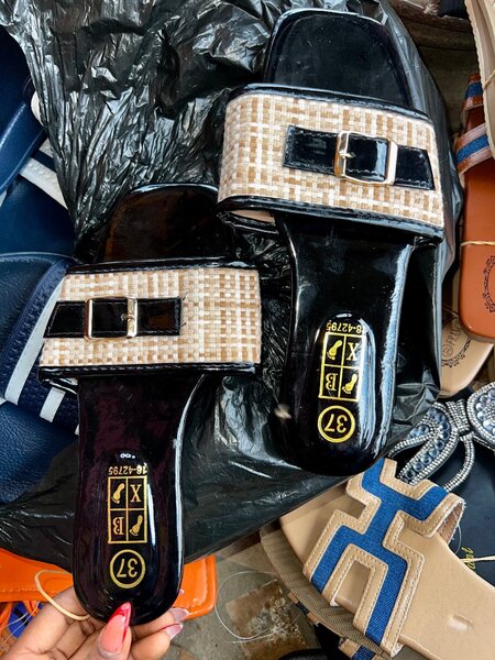 Sandales élégantes noires