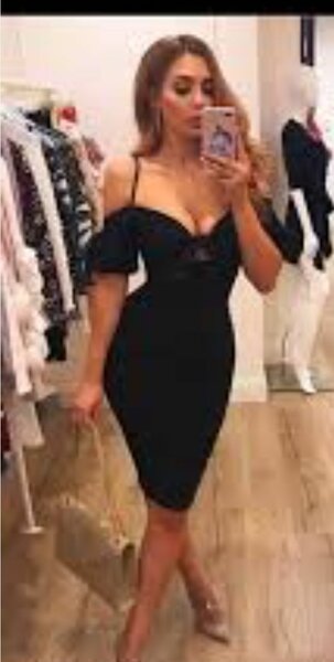 Robe Noire Élégante Soirée