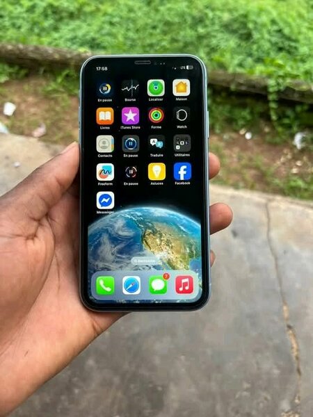 iPhone XR Bleu 64Go