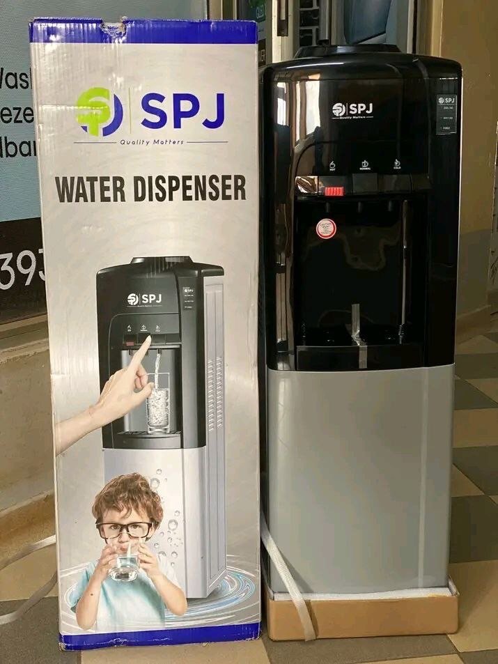WATER DISPENSER