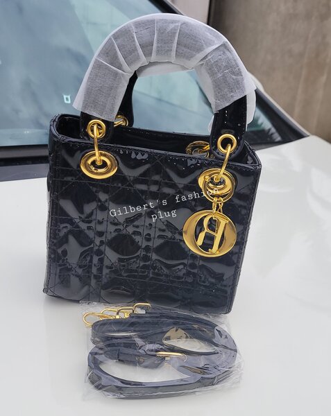 Medium black dior