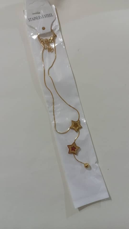 Collier en acier inoxydable avec pendentifs étoile