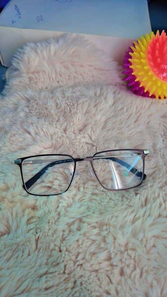 Montures de lunettes