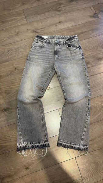 Jeans larges unisex tendance