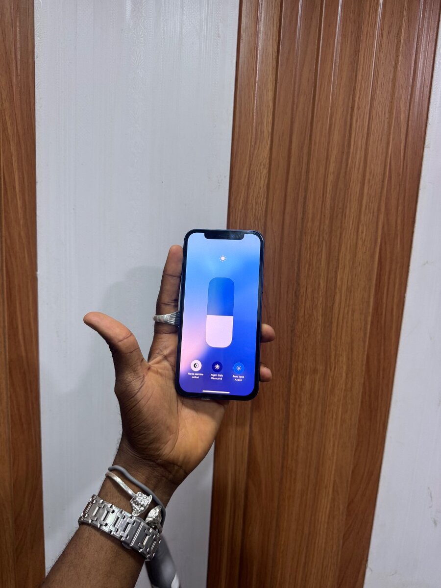 iPhone 12 bleu 64 Go déverrouillé