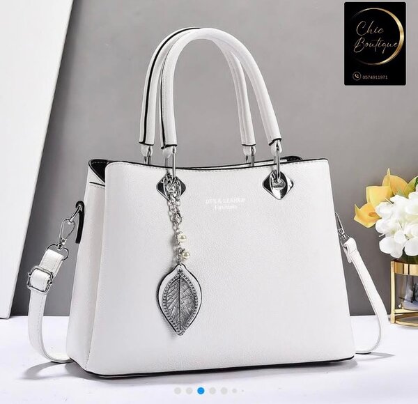 Sac à main blanc élégant