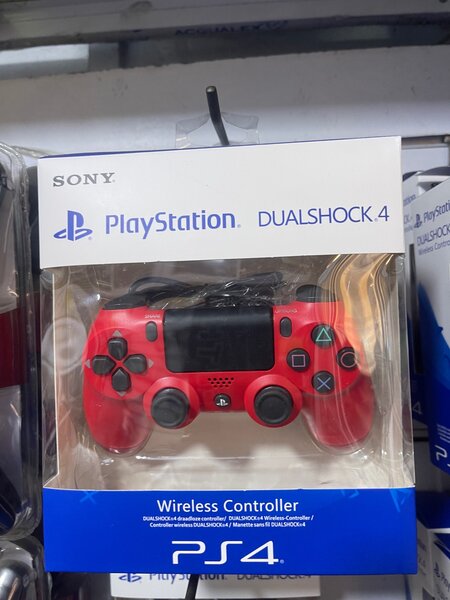 PS4 controller