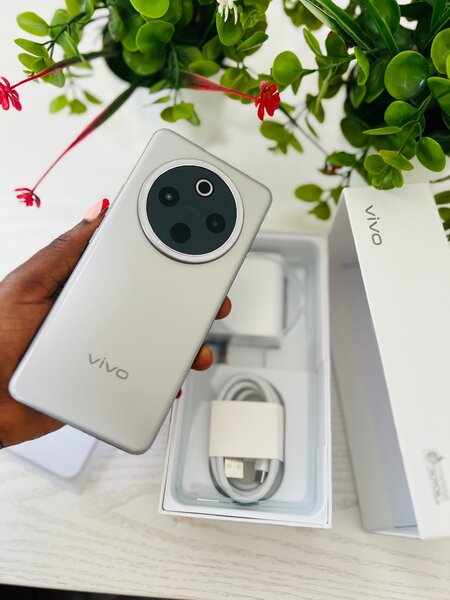 Vivo Y300 pro 12 + 256gb