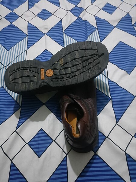 Chaussures en cuir imperméables