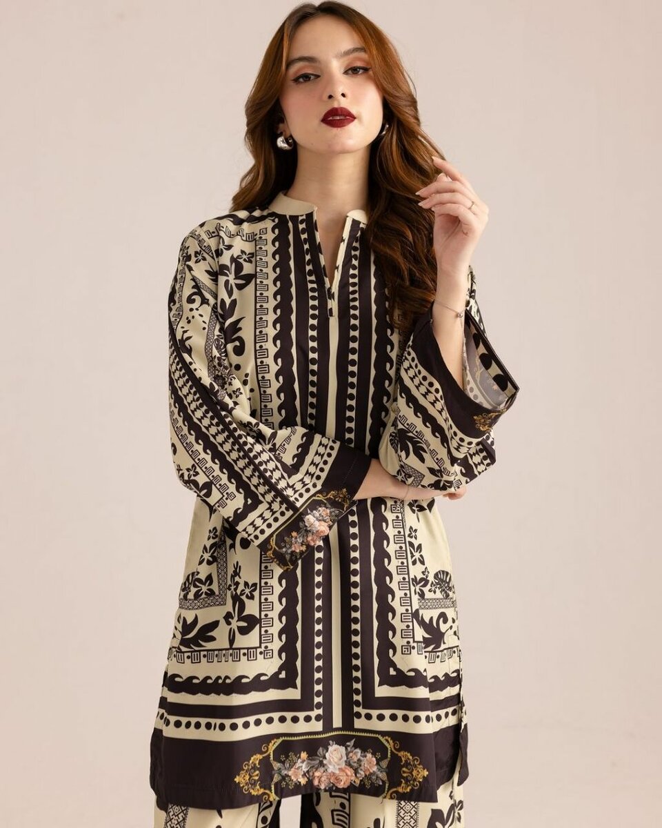 Woman's Stylish Printed Shirt and Trouser
