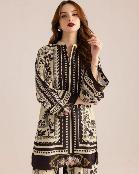 Woman's Stylish Printed Shirt and Trouser