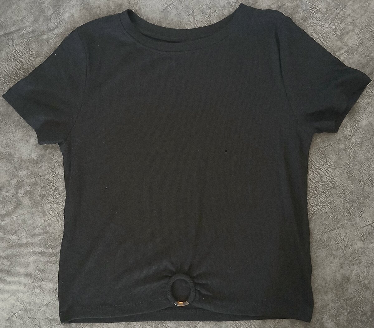 T-shirt noir avec détail nœud
