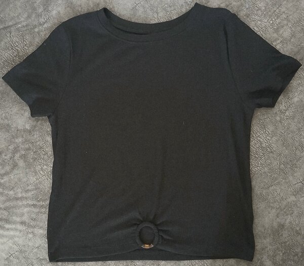 T-shirt noir avec détail nœud
