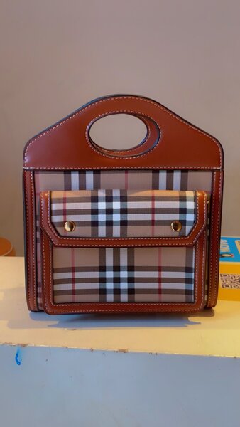 Sac à main élégant motif tartan