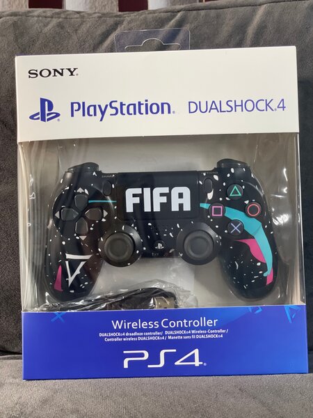 Manette PS4 sans fil DUALSHOCK 4 FIFA