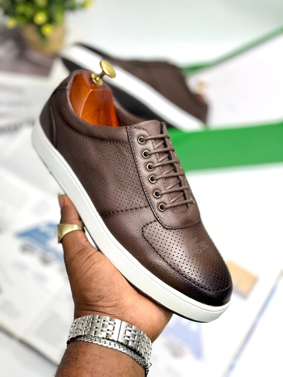 LACOSTE COFFEE AND WHITE