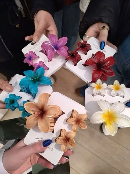 Accessoires fleurs cheveux colorées