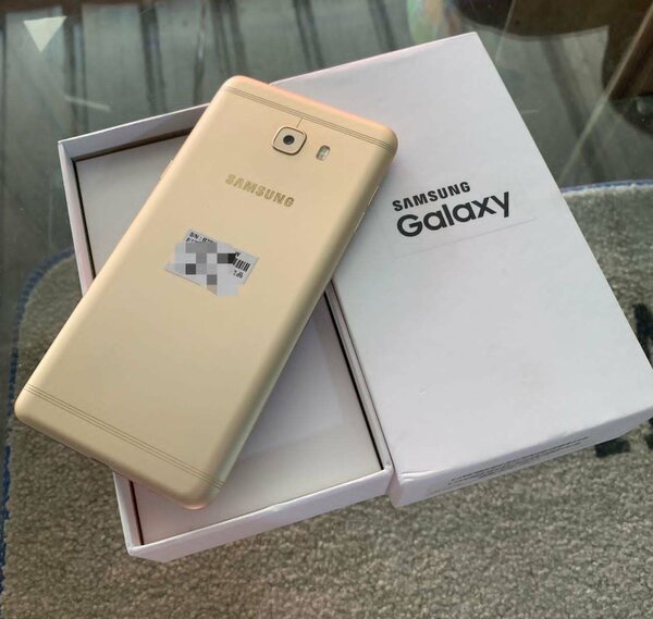 SAMSUNG GALAXY C9 PRO 64GB/6GB DE RAM 2SIM 4G NEUF