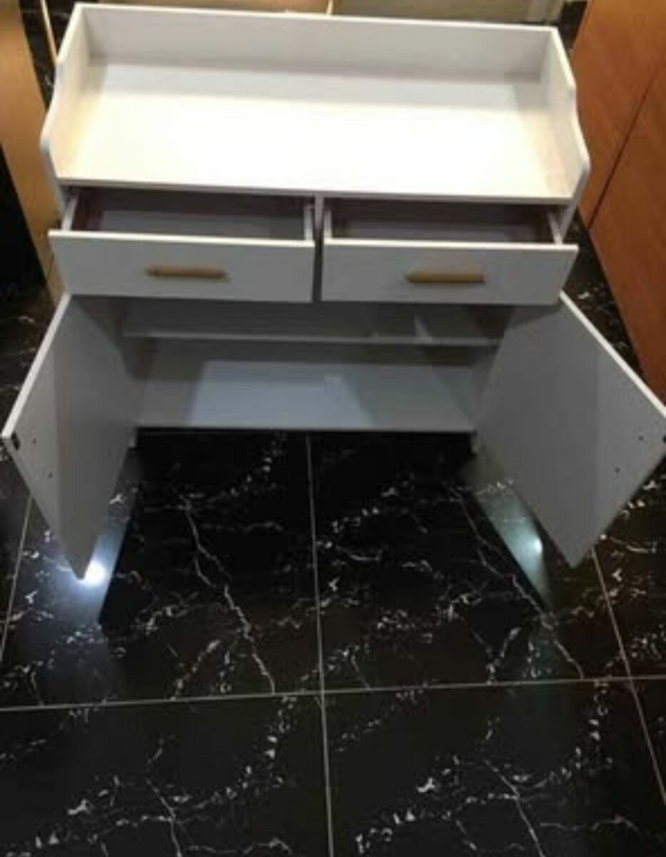 Buffet moderne avec rangements