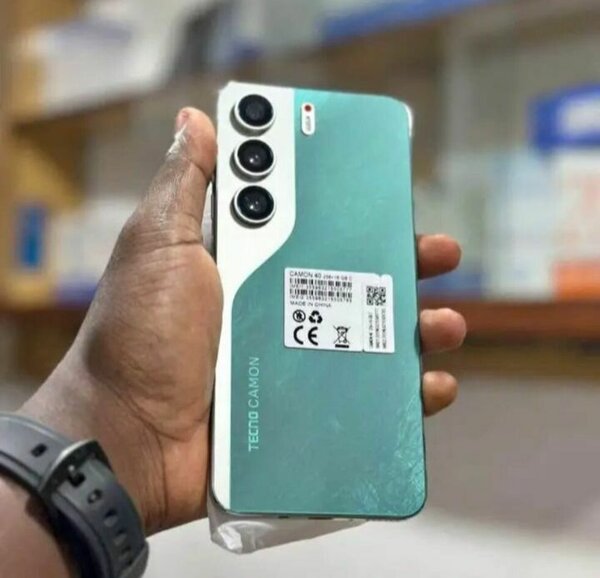 Tecno Camon 40 pro