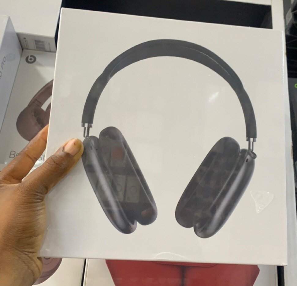 Apple AirPods Max Bluetooth Headphone