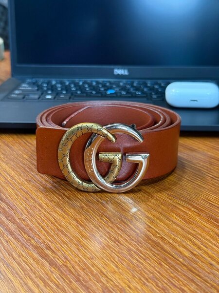 Ceinture en cuir avec boucle GG
