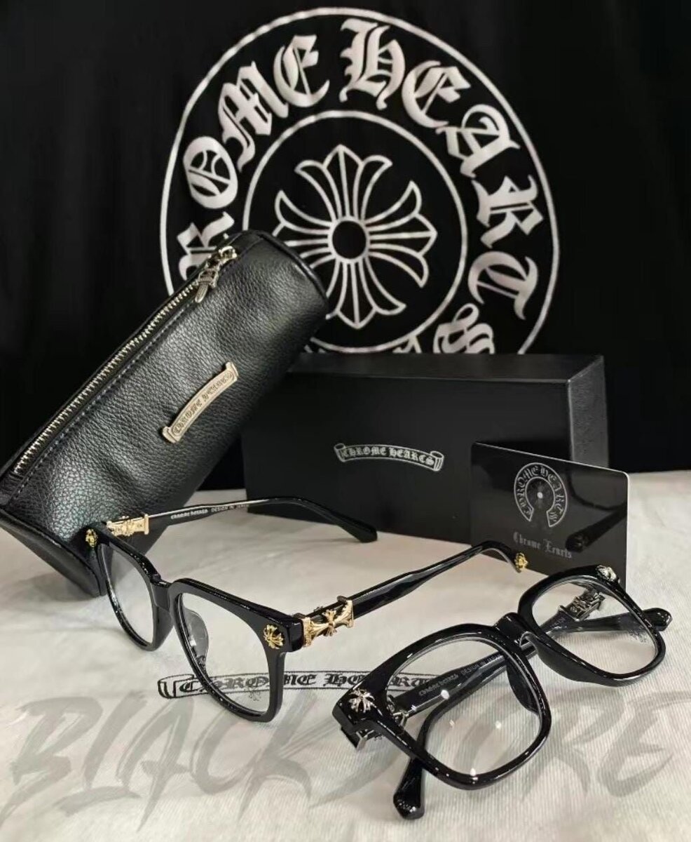 Lunettes chrome hearts