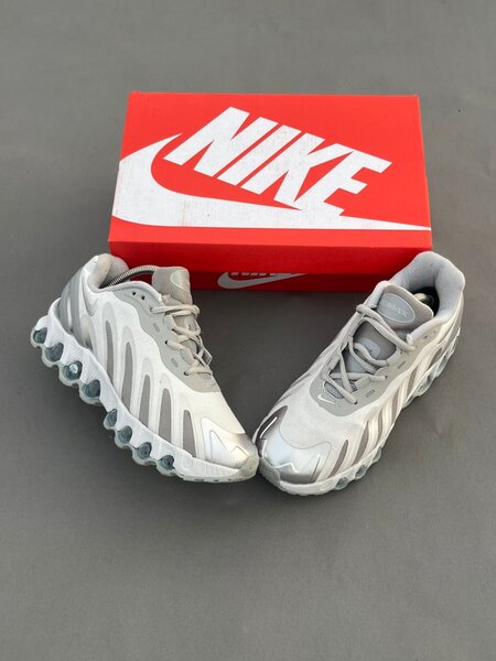 Baskets Nike modernes