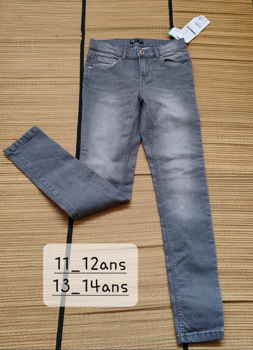 Jeans bleus pour enfants