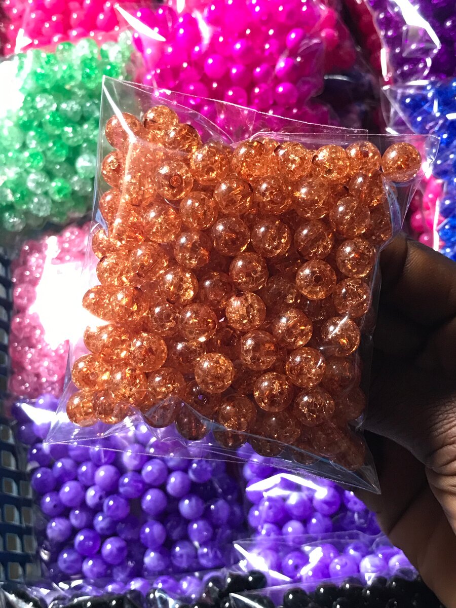 Perles acryliques colorées