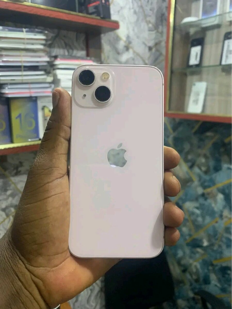 iPhone 13 Rose